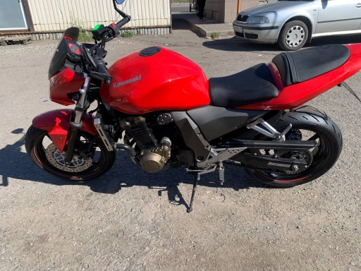 KAWASAKI Z750